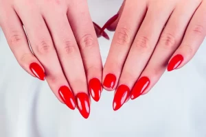 Retrouver la beauté des ongles après l’été ?
