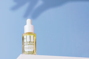 Jahreszeitenwechsel, neue Beauty-Routine: das Antioxidans-Serum mit den Vitaminen B3, C und E