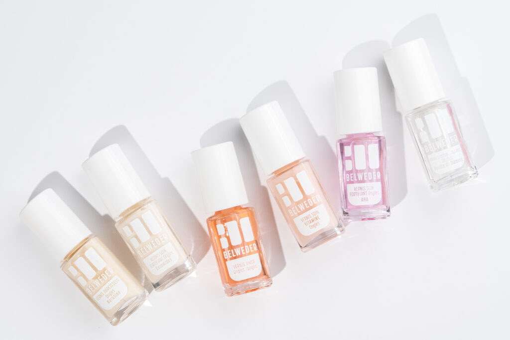 Comment Protéger Vos Ongles des Produits Chimiques : Conseils et Solutions